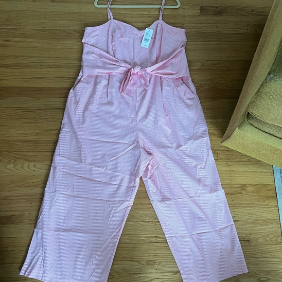 Vineyard vines tie front jumpsuit - Picture 2 of 2